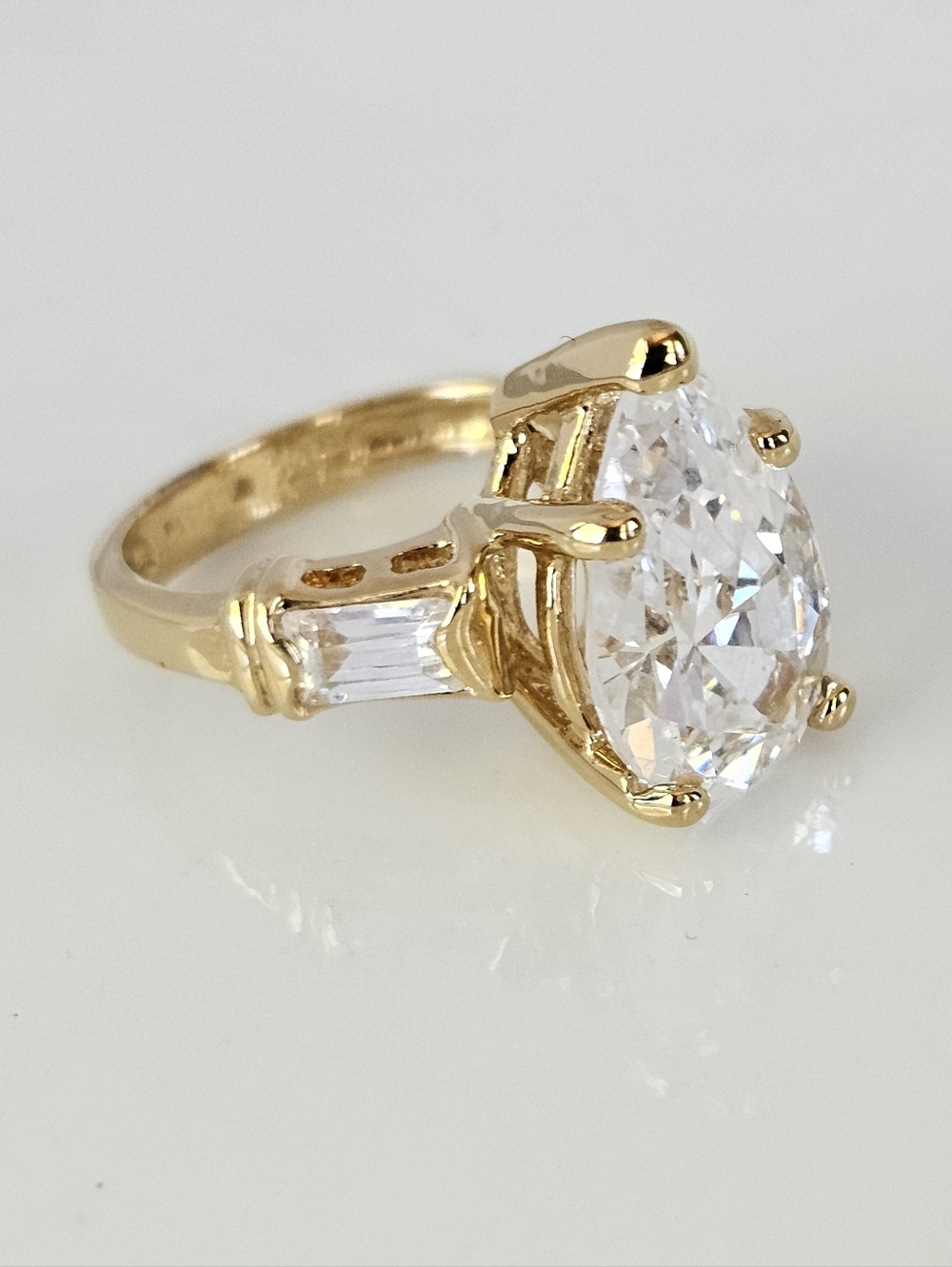 Classic Three Stone Diamond Simulant Engagement Ring 18k Vermeil Size 5! - Picture 3 of 4
